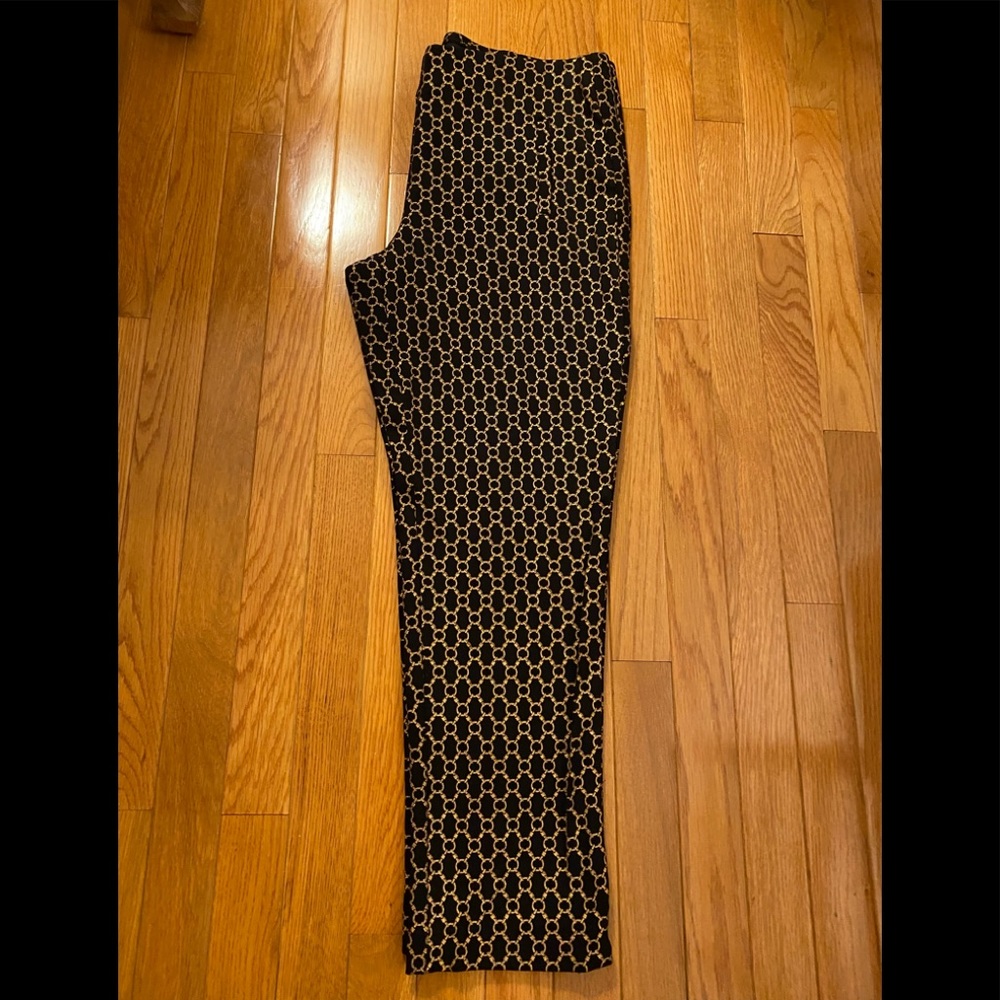 NWOT CHICO’S ULTIMATE FIT PANTS